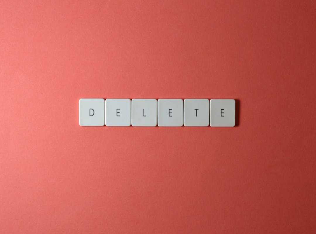 Common Pathways for Online Information Leaks